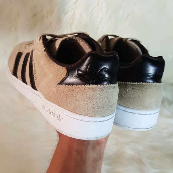 Adidas - Picture 3 of 8